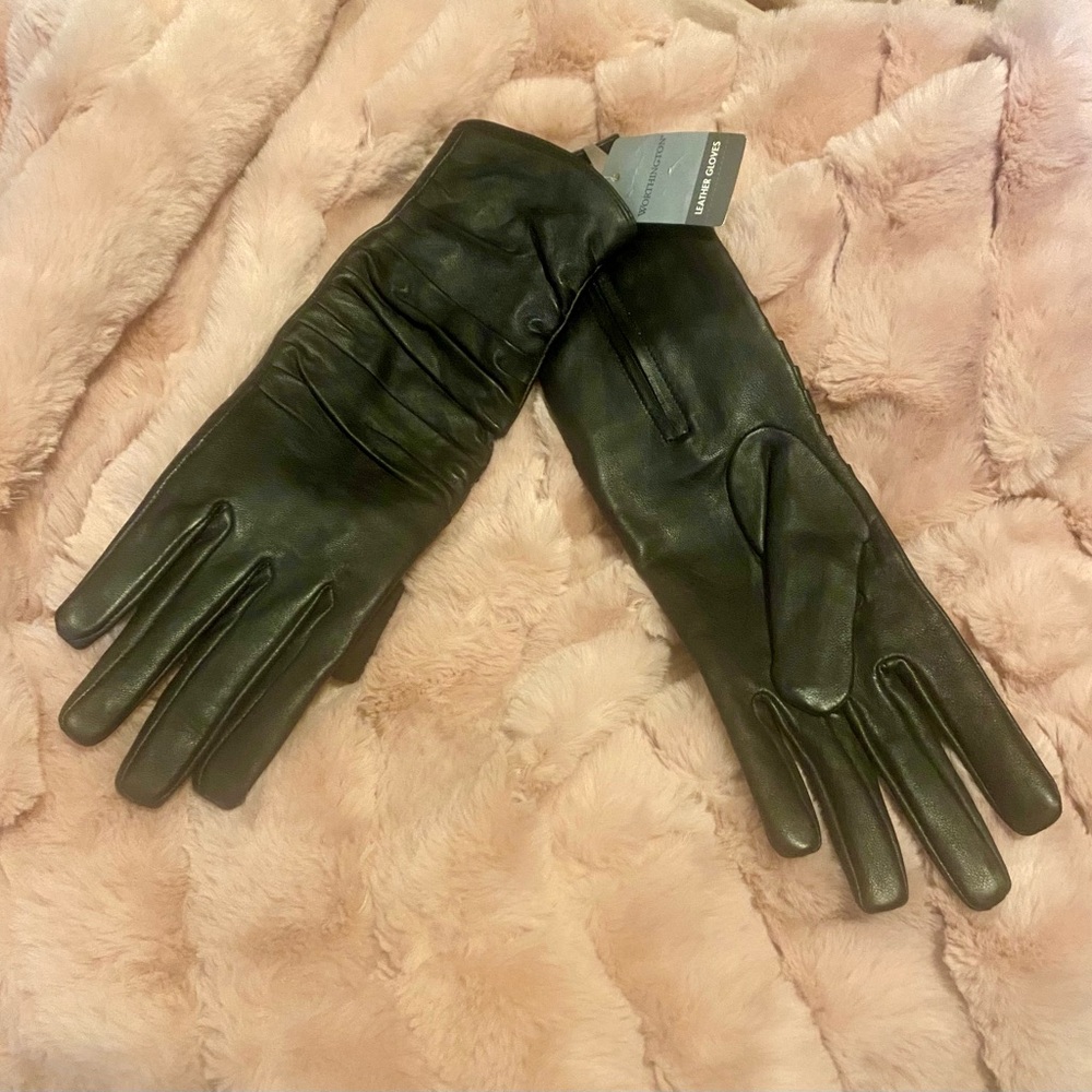 Worthington Black Leather Gloves, Size S/M
